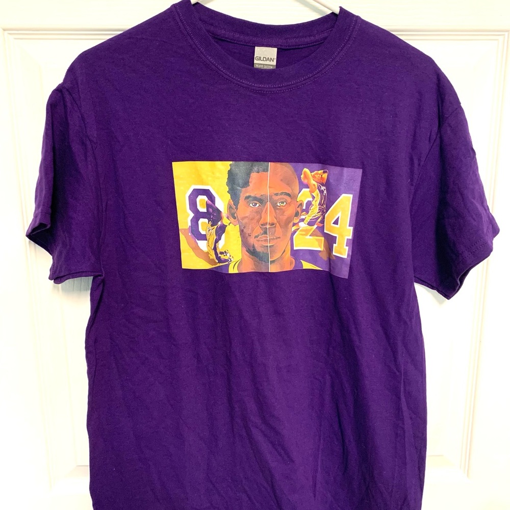Young Adult Kobe Bryant-Lakers T-Shirt size M